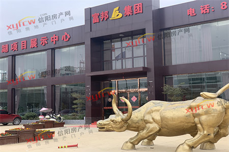 城南清华园黄金楼层东户精装3室2厅南北通透包含车位+储